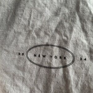 Zara Gray Short Sleeve Tee with Urban Graphic